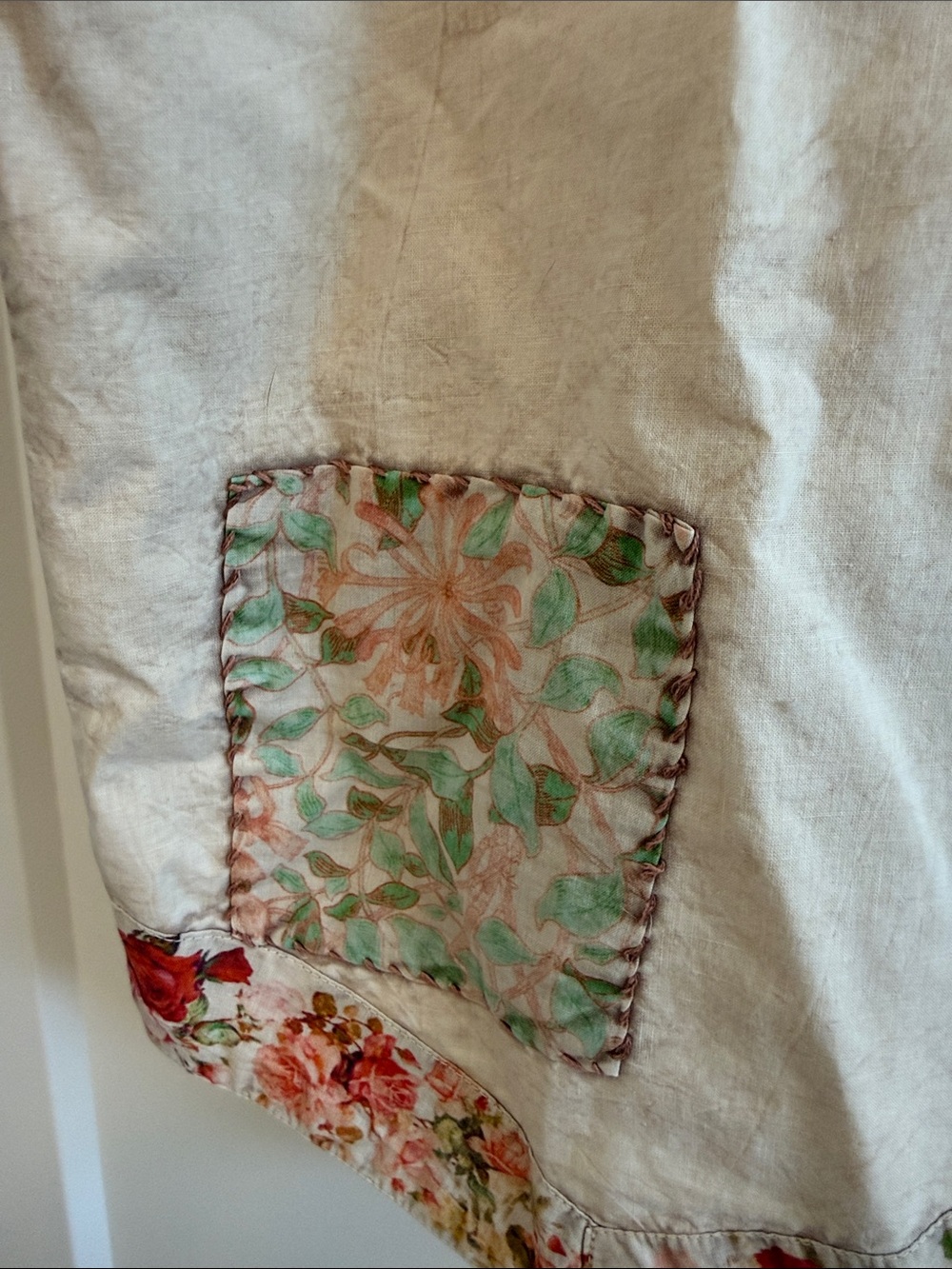 Paperlace funky floral vest - Picture 4 of 9
